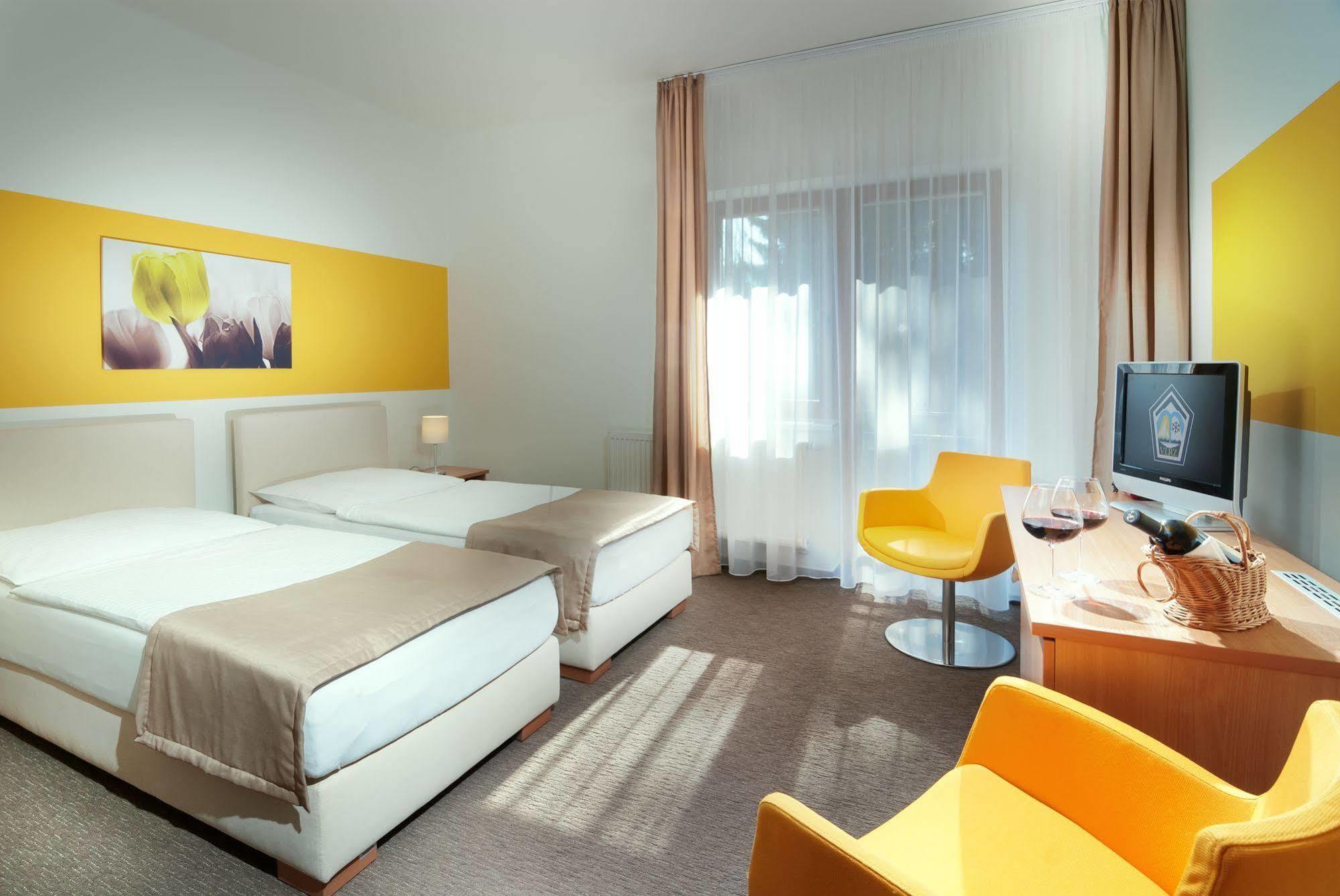 Hotel Vz Bedrichov Špindlerŭv Mlýn Luaran gambar