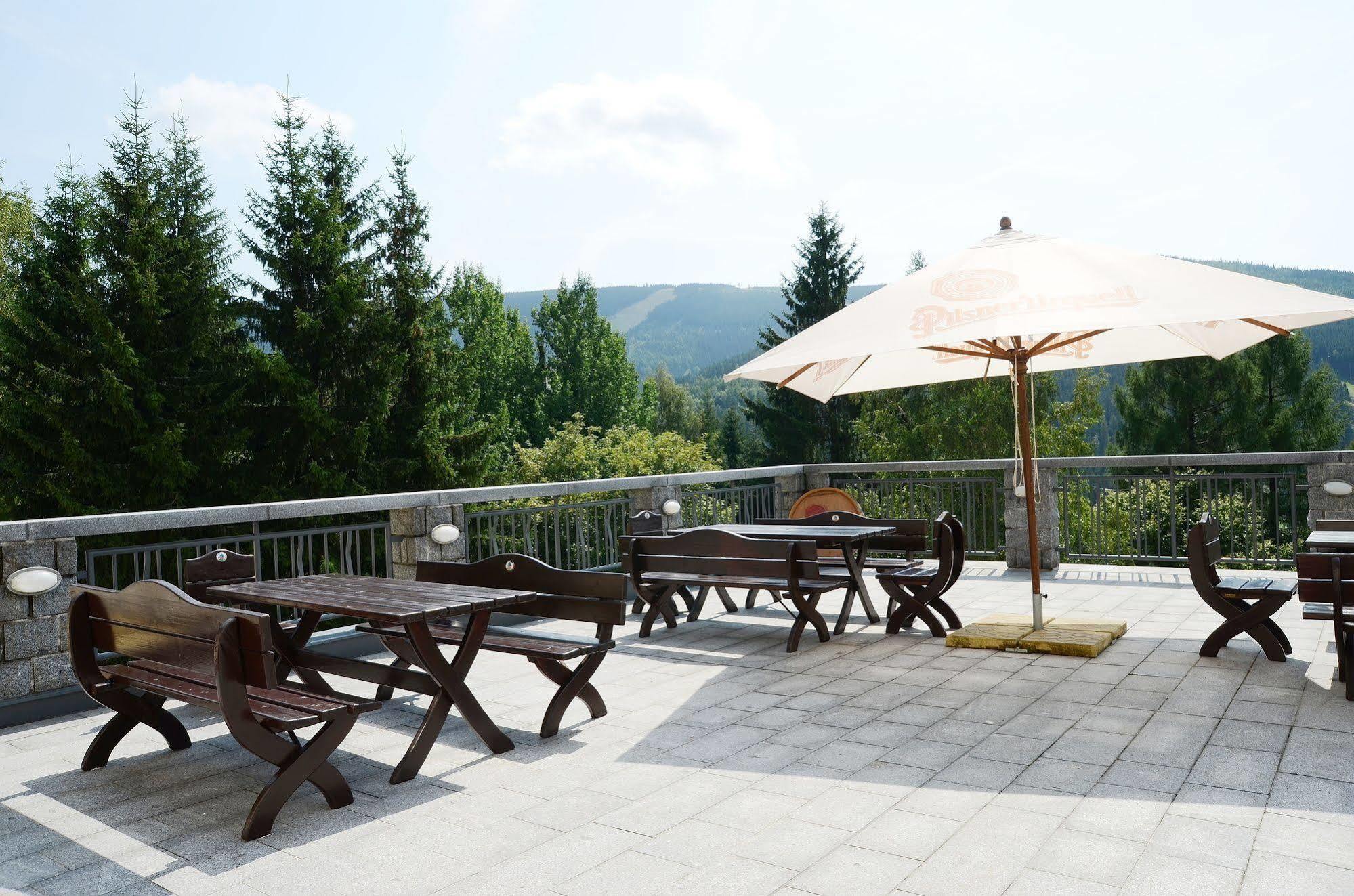 Hotel Vz Bedrichov Špindlerŭv Mlýn Luaran gambar